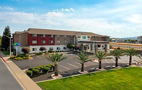 Holiday Inn Express Redding North By IHG