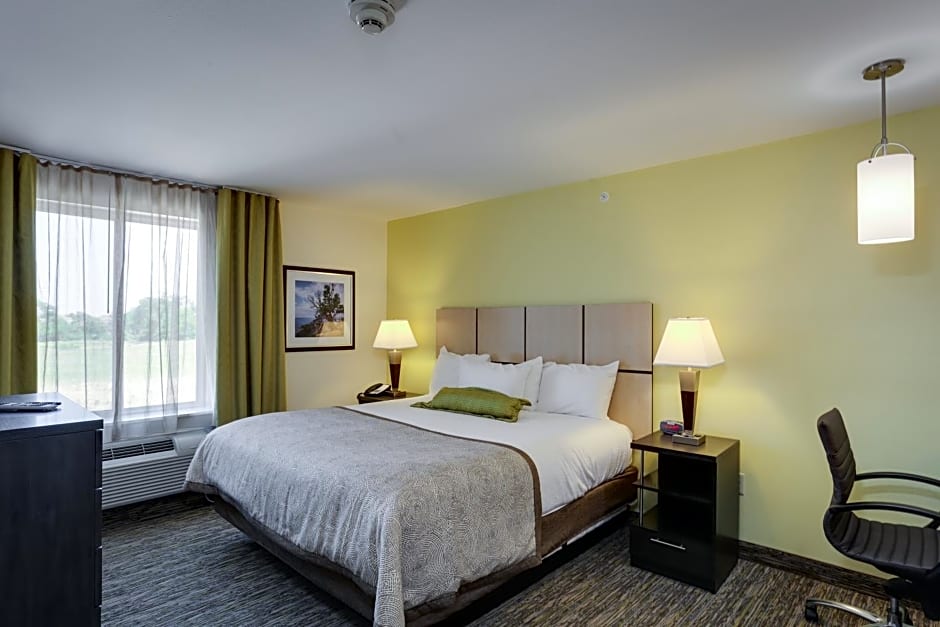 Candlewood Suites College Station