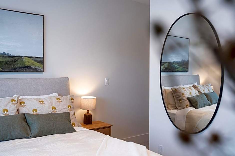 Escape to Revy - Beautifully Designed Condo