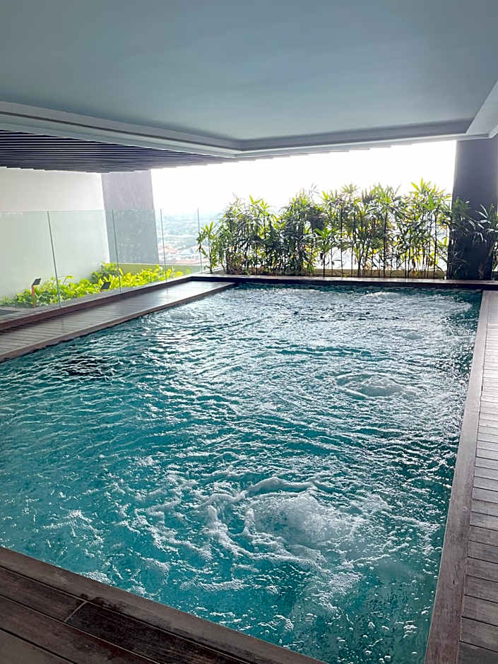 Atria Sofo Suites - Petaling Jaya