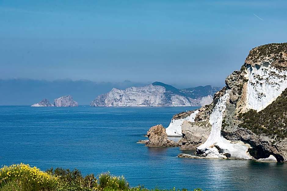 Hotel Chiaia Di Luna