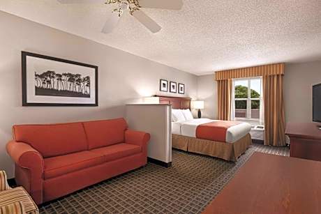 1 King Bed, Suite, Nonsmoking