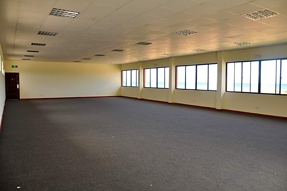 Luwa Evergreen Hotel