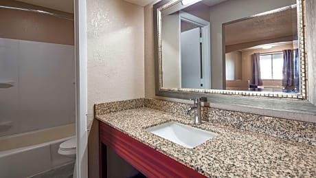 2 Queen Beds, Non-Smoking, Flat Screen Television, Microwave And Refrigerator, High Speed Internet A