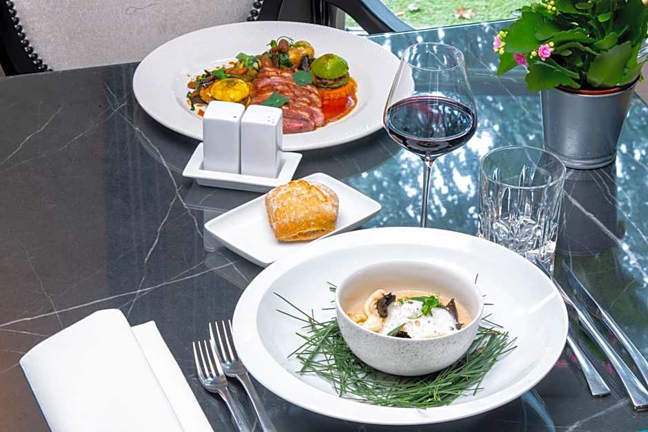 Logis Hôtel Les Tuileries