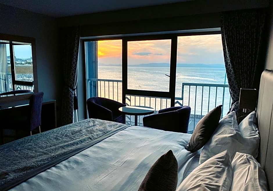 Photo 1 of 6 of Deluxe, Sea View