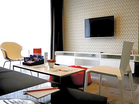 One Bedroom Deluxe Suite
