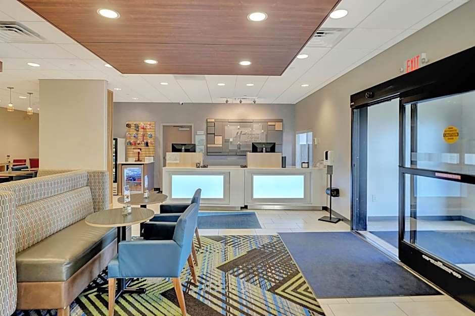 Holiday Inn Express Hotel & Suites Beatrice By IHG