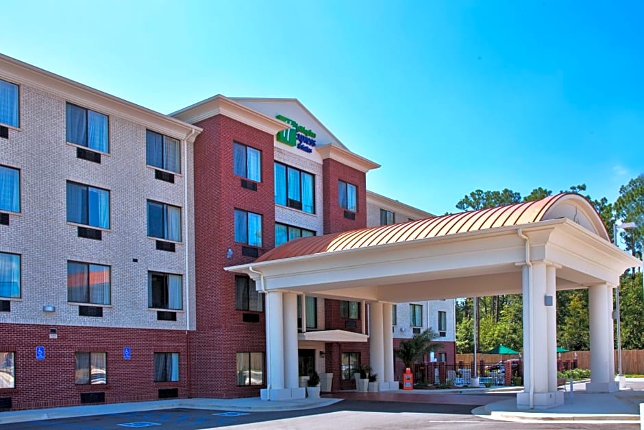 Holiday Inn Express Hotel & Suites Biloxi- Ocean Springs