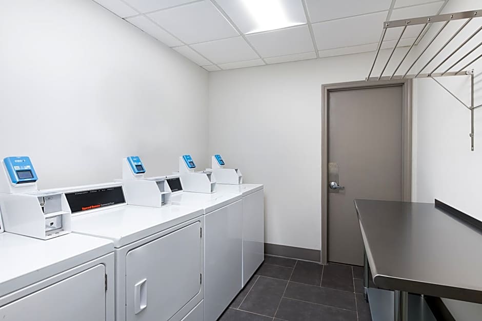 Holiday Inn Express Atlanta West - Theme Park By IHG