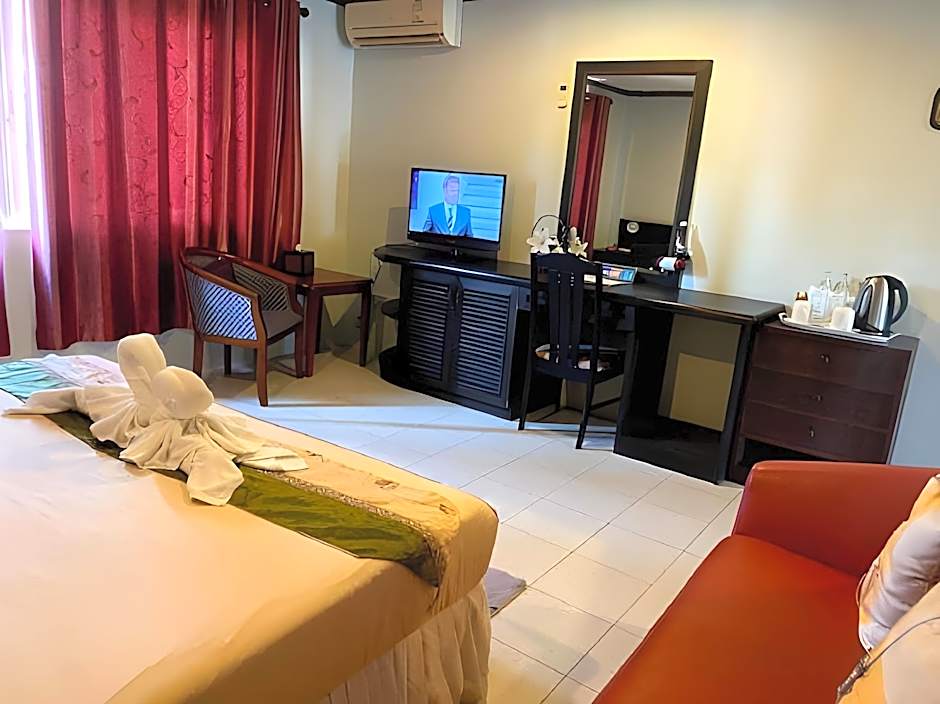 The Nice Patong Hotel