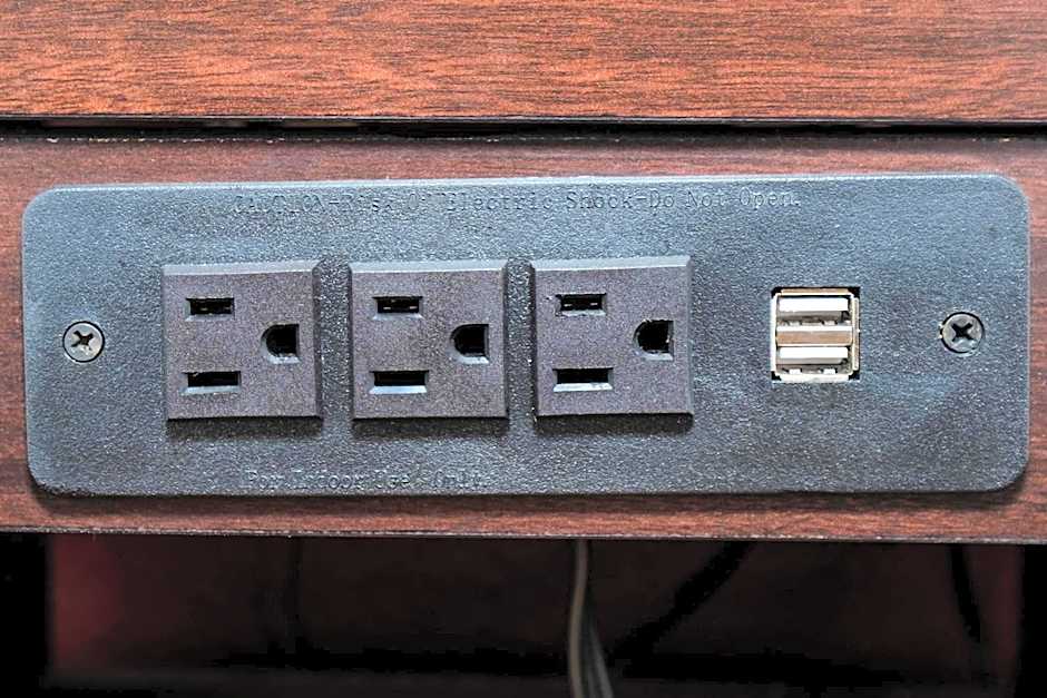 Red Roof PLUS+ Hammond