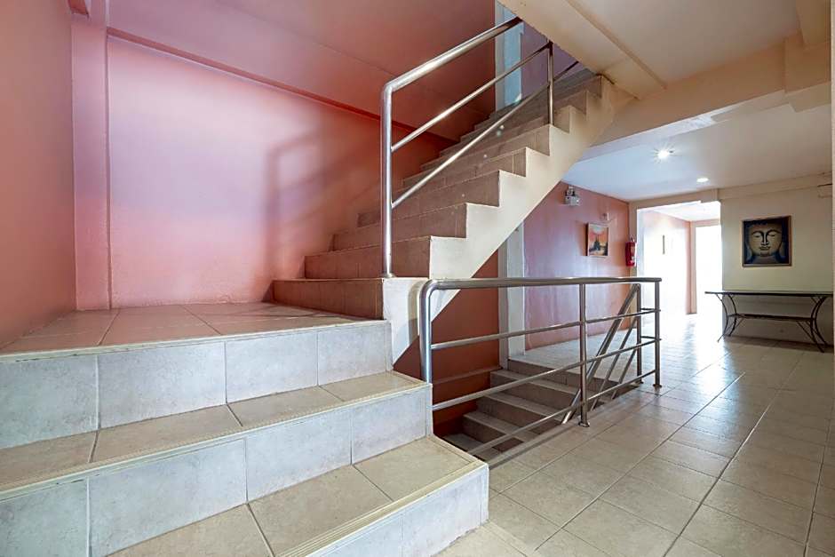 OYO 75381 Billabong Hotel