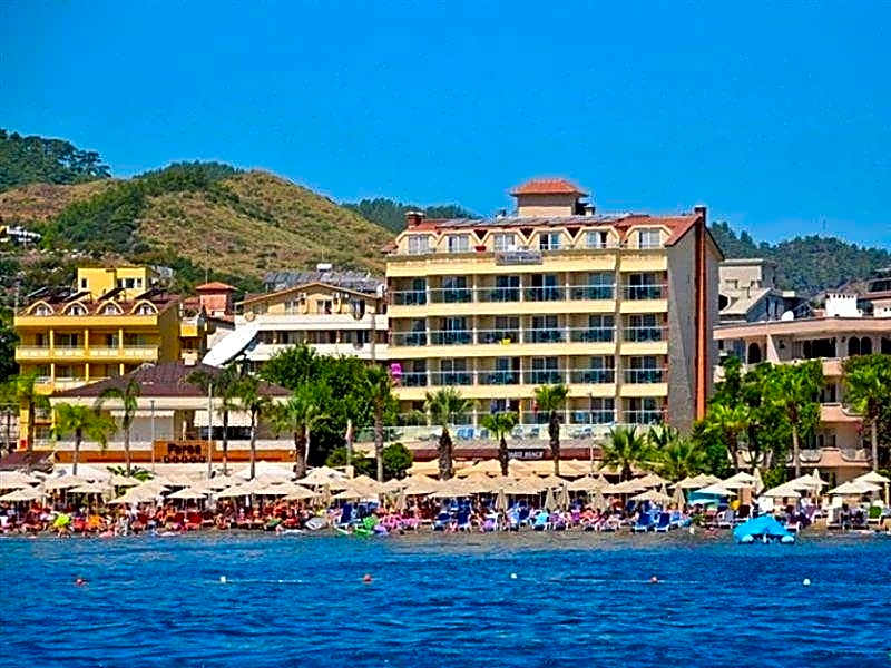 Maris Beach Hotel