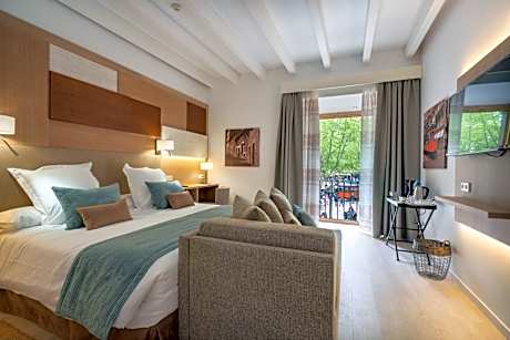 Suite with City View