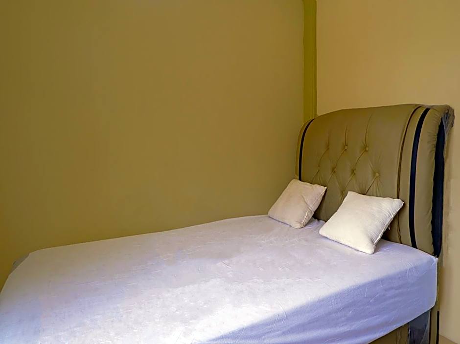 OYO Life 92632 Kost Pondok Kito