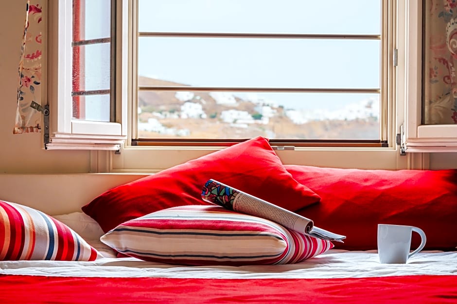 Aelia Apartments & Suites