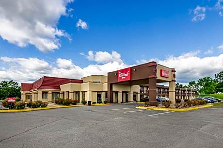Red Roof Inn Staunton
