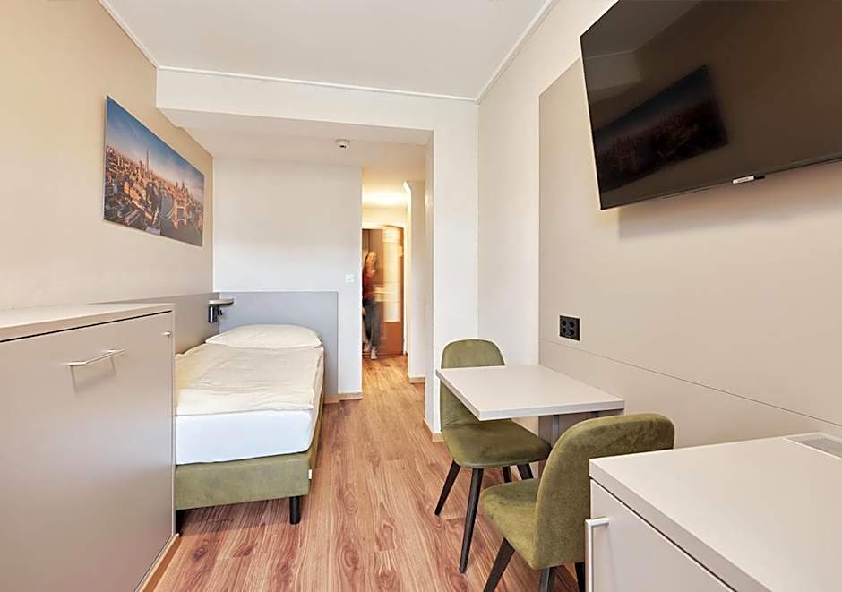 Hotel Pickwick and Pub "the room with a view"