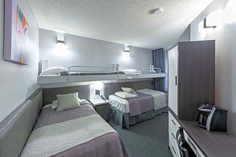 Quadruple Room with Four Single Beds - Non-Smoking