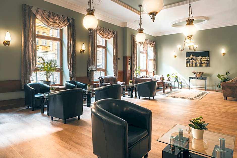 Ariston & Ariston Patio Hotel