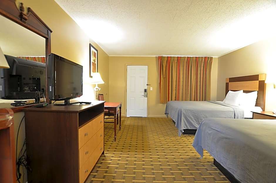 Travelowes Motel - Maggie Valley