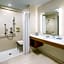 Holiday Inn Express And Suites OAKHURST-YOSEMITE PARK AREA By IHG