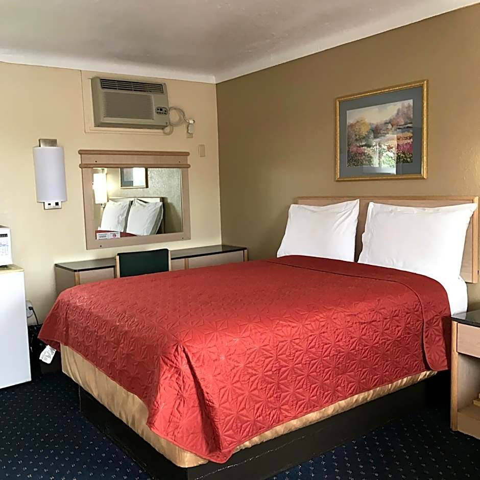 Budget Inn By OYO Toledo Perrysburg I-280