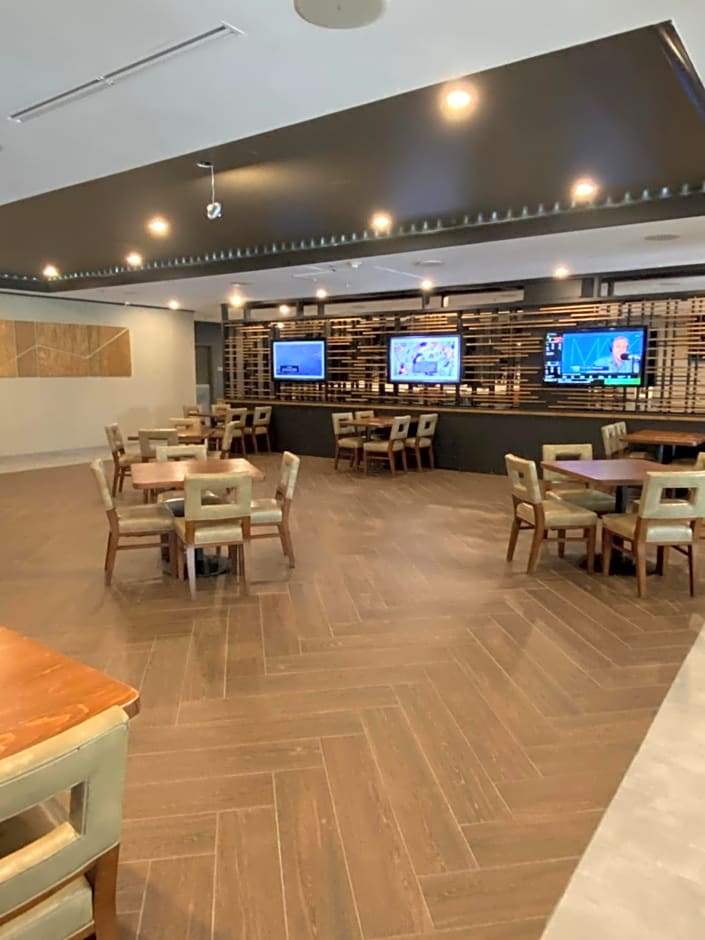 DoubleTree by Hilton Denver International Airport, CO