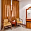 OYO 118 Revira Hotel