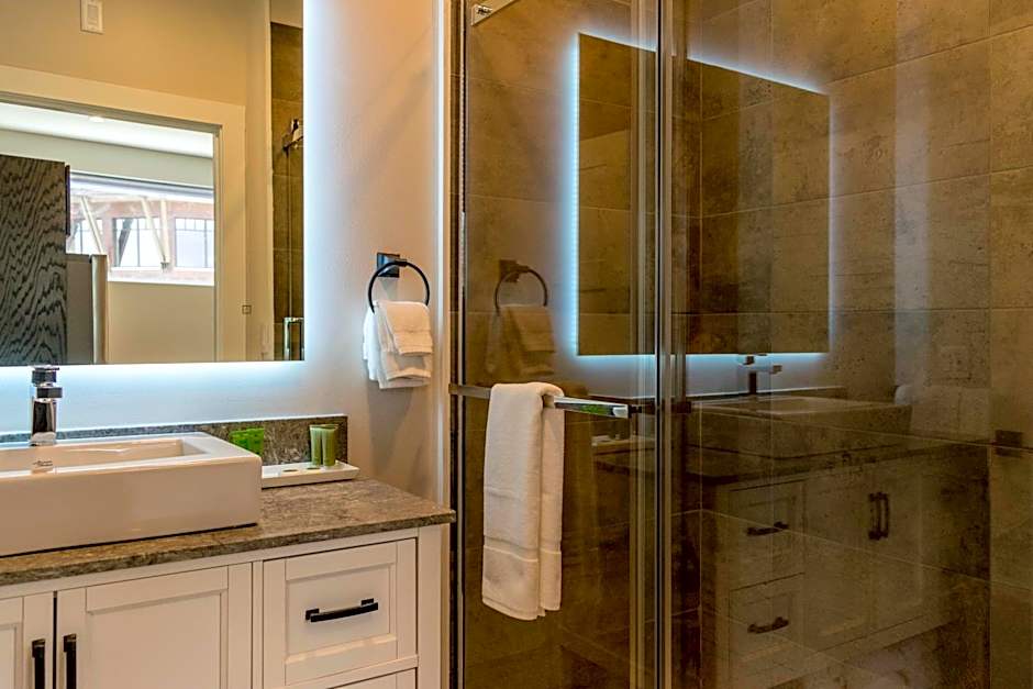 Lake Placid Inn: Main Street