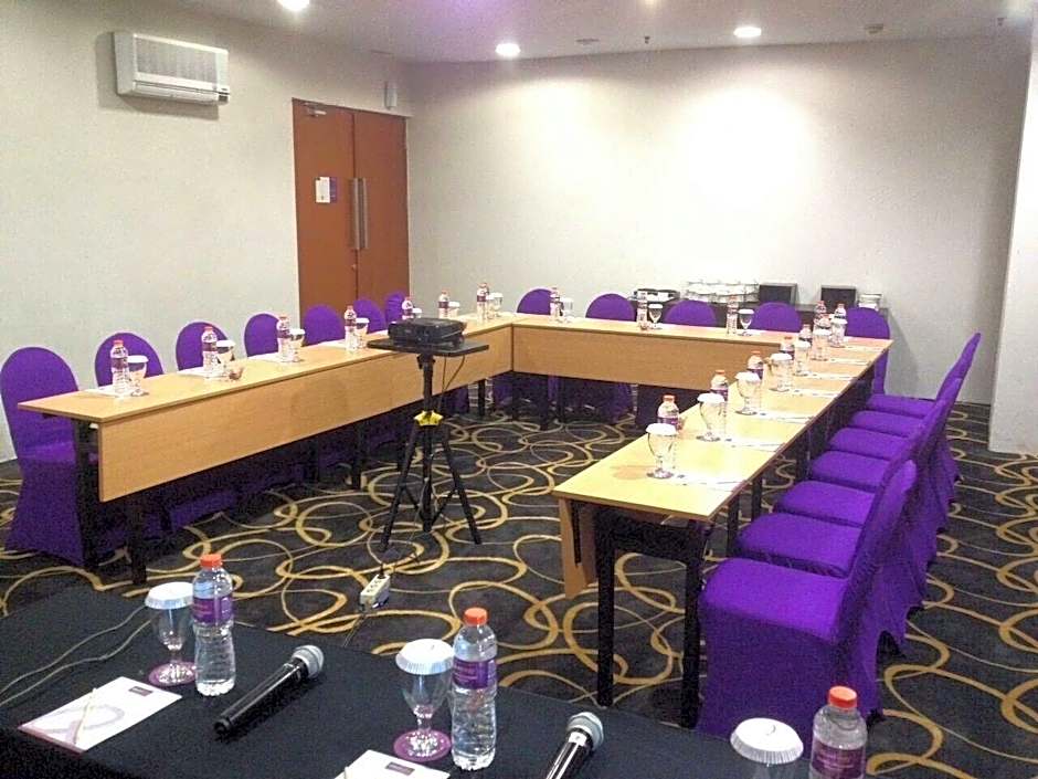 Quest Hotel Darmo - Surabaya by ASTON