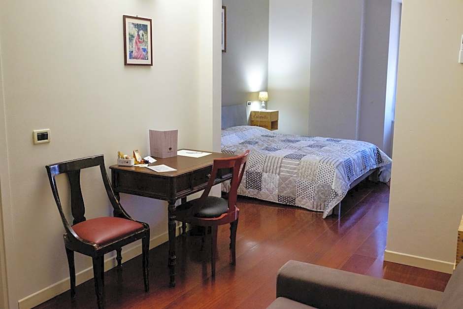 Photo 1 of 6 of Suite