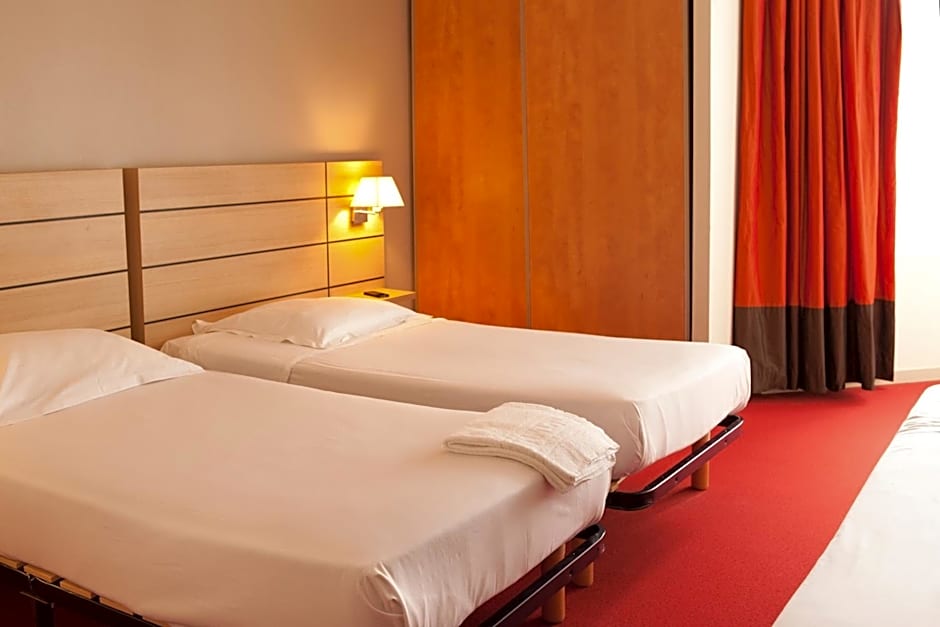 Villa Mariale by Popinns