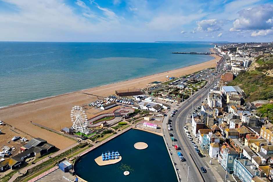 Master accommodation suite 2 sea view with balcony