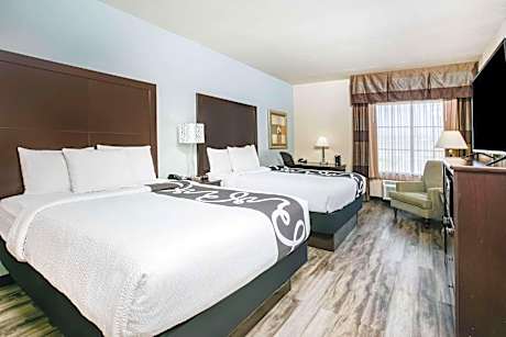Queen Room with Two Queen Beds and Mobility/Hearing Access - Non-Smoking