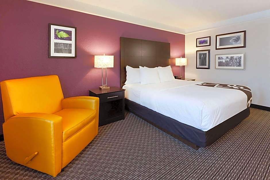 La Quinta Inn & Suites by Wyndham Detroit Utica