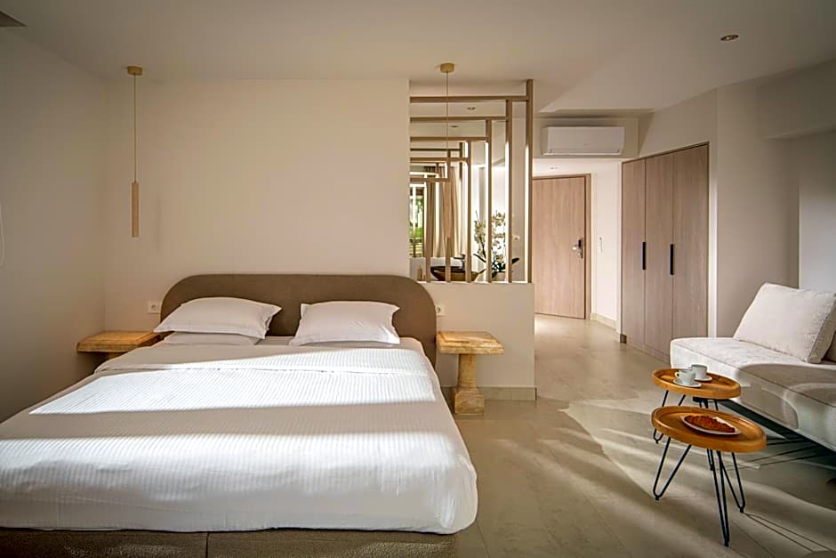 Parthenis Hotel & Suites