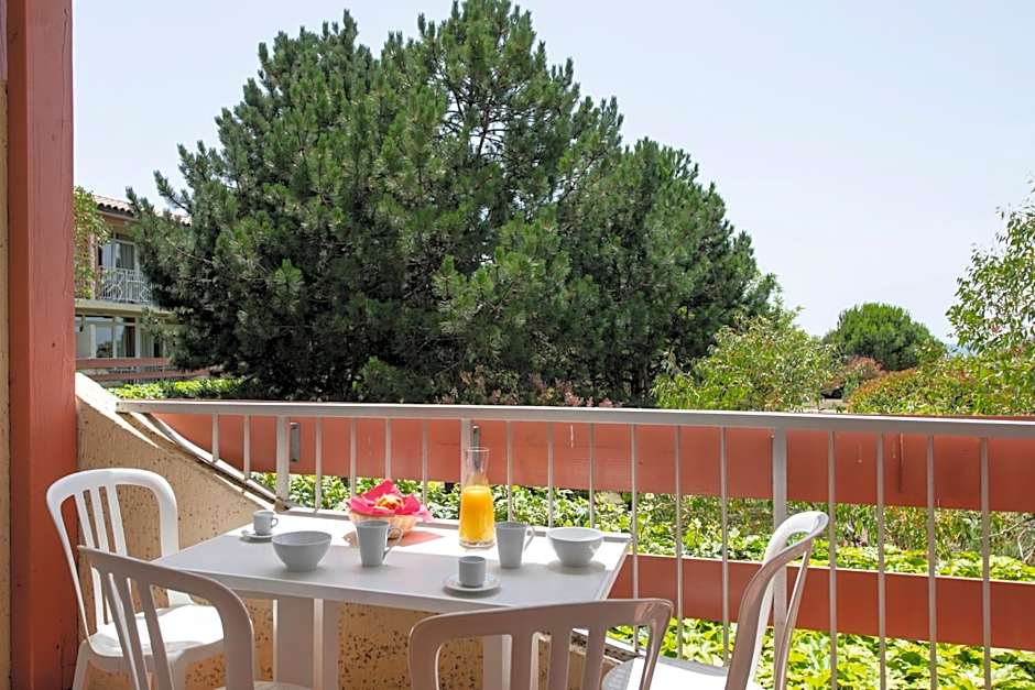 SOWELL Family Grau du Roi