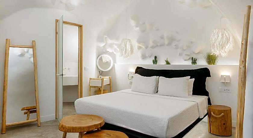 Theano Cave Suites & Villas