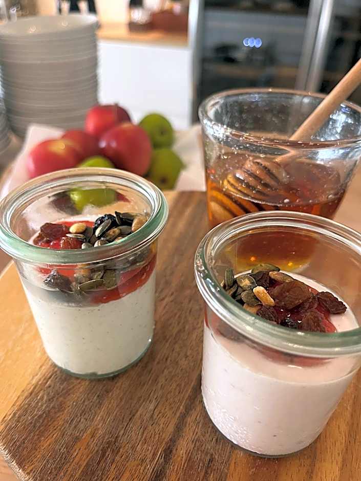 Sixtus Sinatur Hotel & Konference