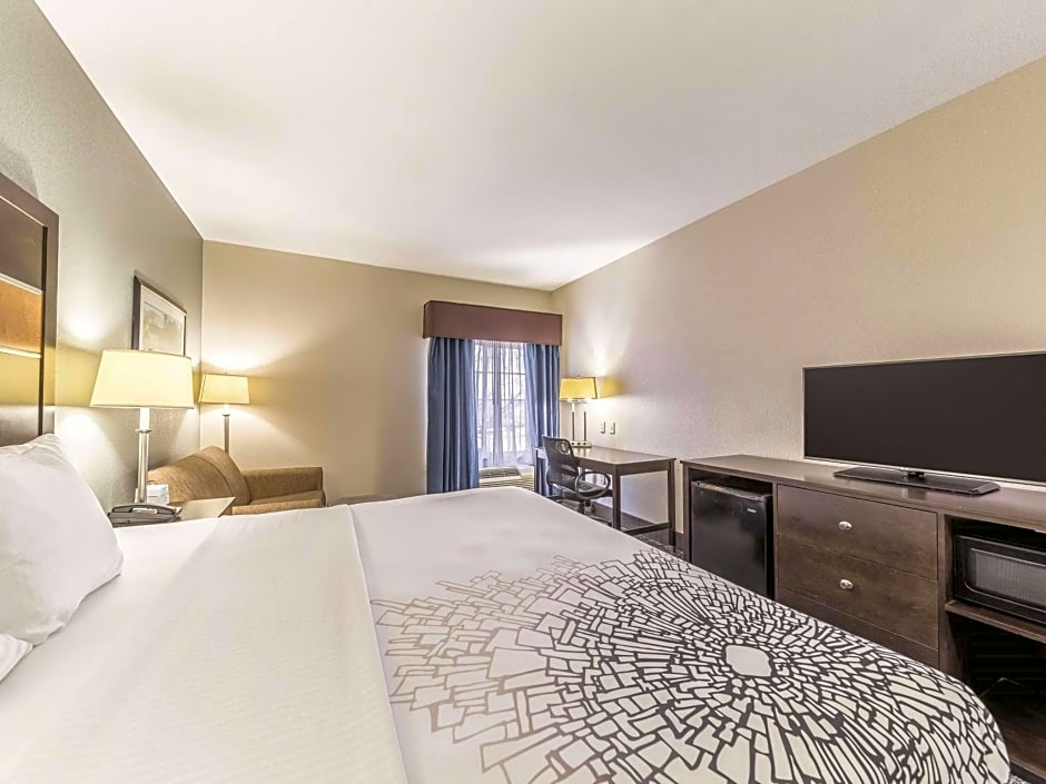 La Quinta Inn & Suites by Wyndham Tulsa - Catoosa