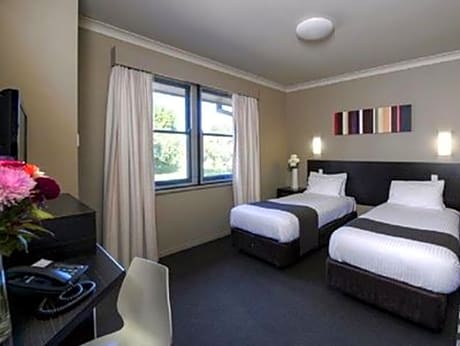 Deluxe Room - Twin Beds