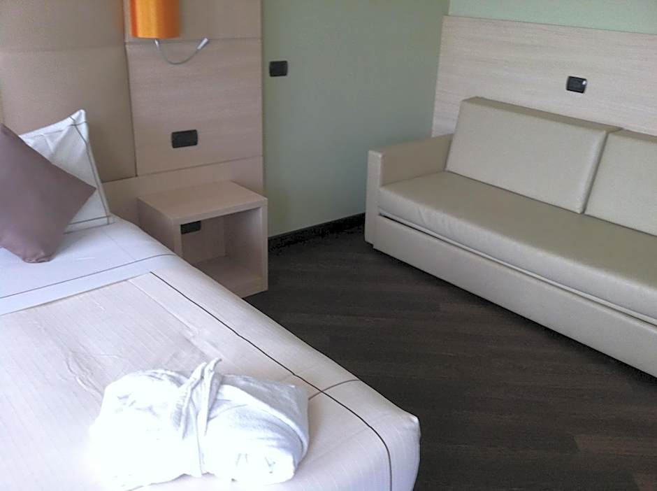 Acca Palace - AA Hotels