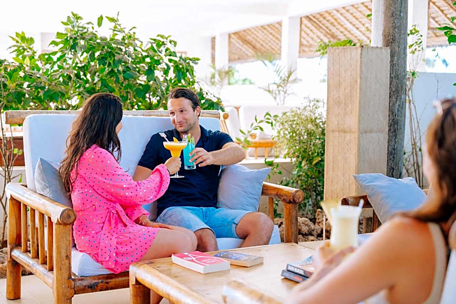 Dhow Inn Boutique Hotel