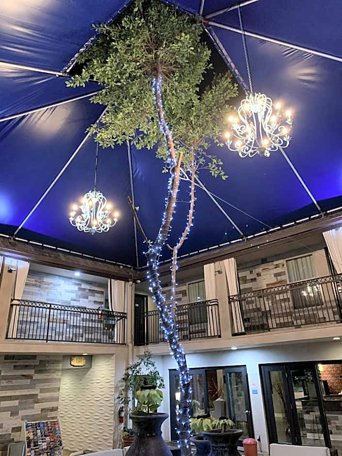 L.A. Sky Boutique Hotel