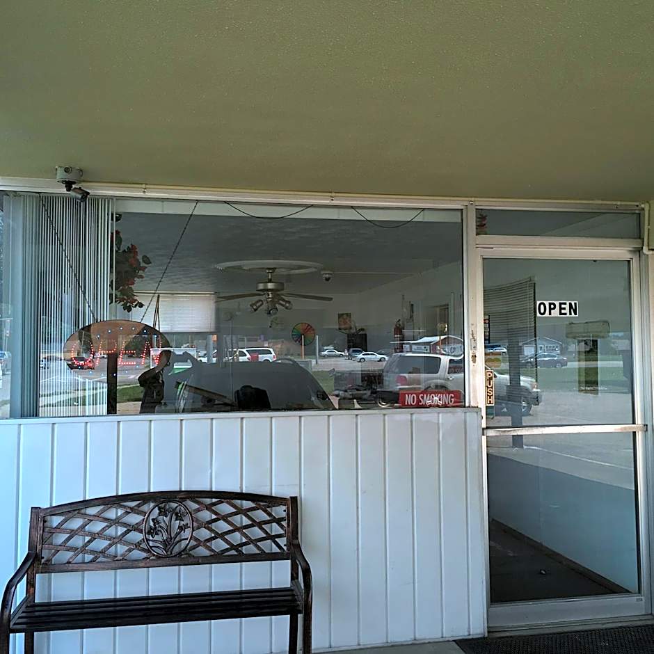 Gray Plaza Motel, Marion IL