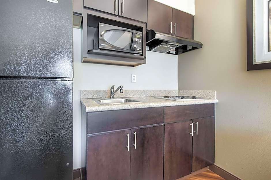 La Quinta Inn & Suites by Wyndham Auburn