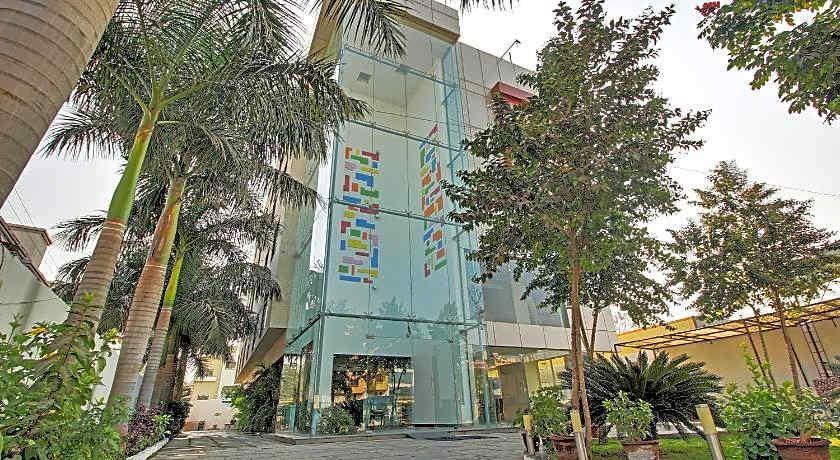 Hotel Sai Miracle