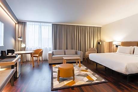 Executive King Room with Sofa Bed